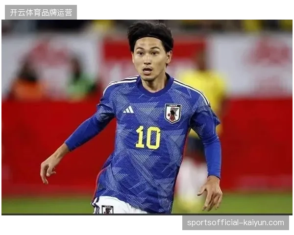 加拿大队主帅马许将以稳固防守为基石,力求在本土世界杯实现历史性的小组赛突围 加拿大队主帅马许将以稳固防守为基石,力求在本土世界杯实现历史性的小组赛突围